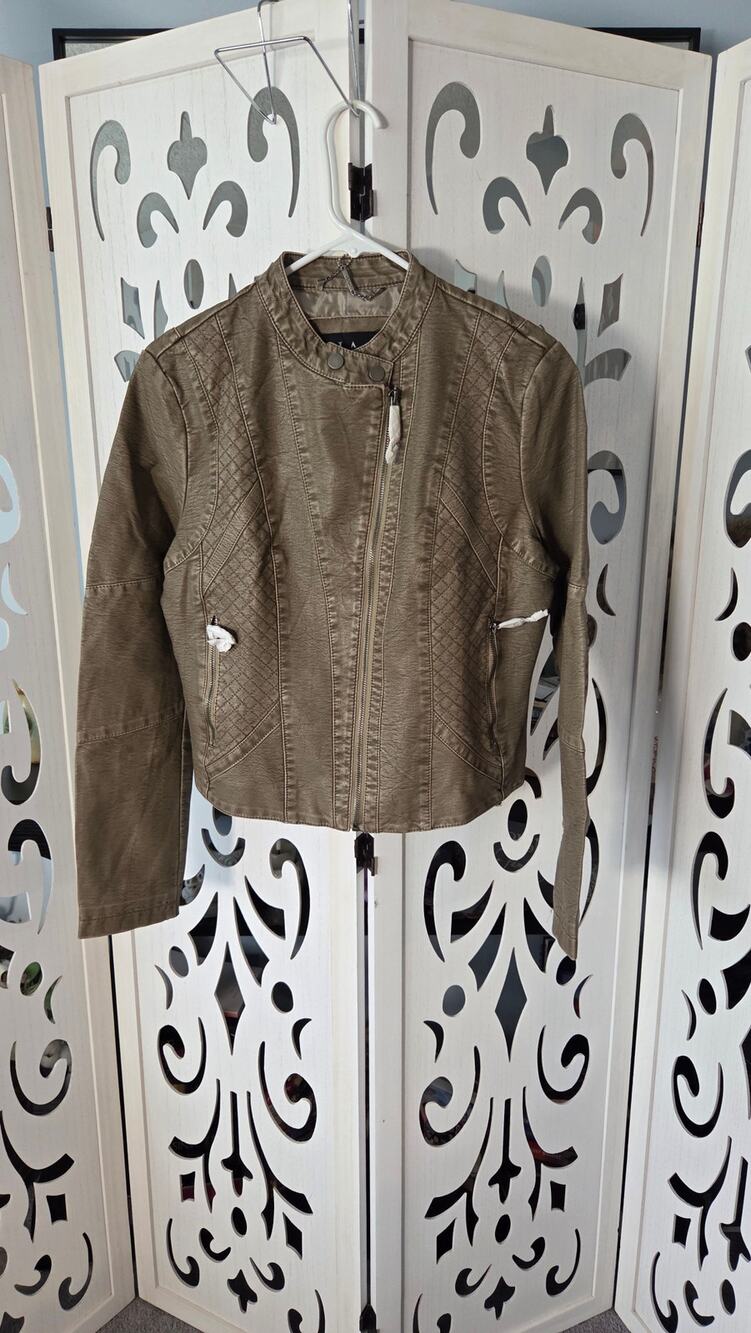 Coalition LA Womens M Gray Faux Leather Moto Biker Jacket Quilted NWT